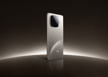 iQOO Z9 Turbo ，天玑9300 ，6400mAh 超薄蓝海电池