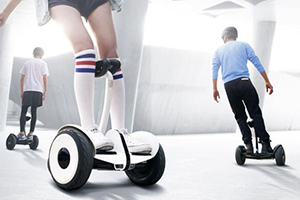 小米平衡车，年轻人的潮酷玩具，轻松上手，骑行遥控两种玩法可选